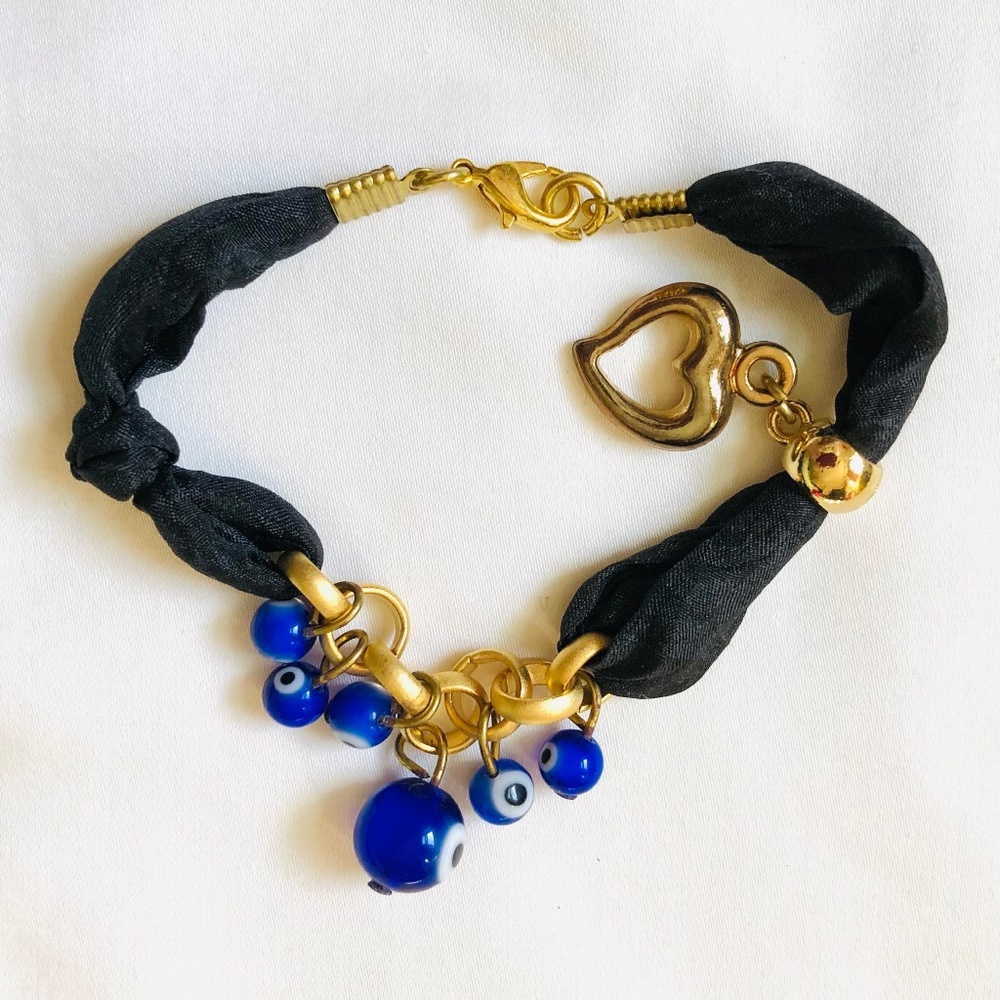 New Evil Eye Heart Charm Protection Bracelet in Blue Black Gold Color
